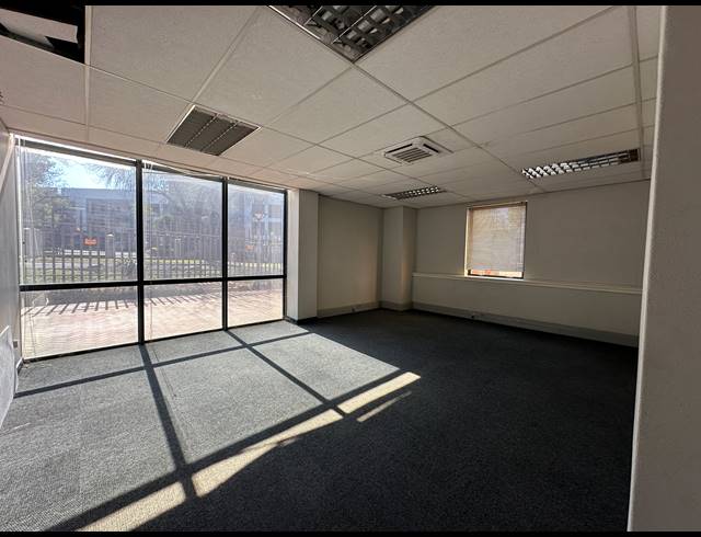 311M² OFFICE TO LET IN SANDTON CENTRAL